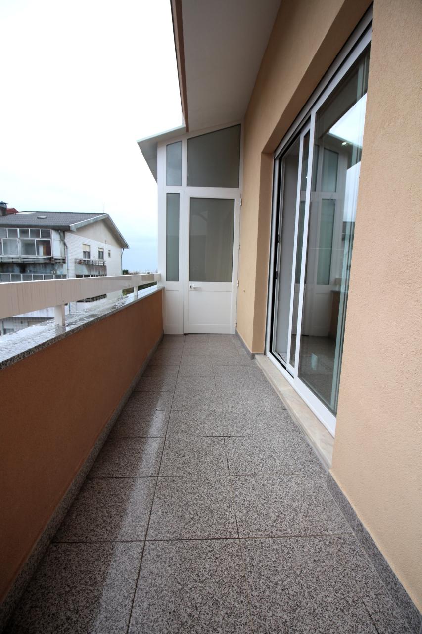 Apartamento Remodelado com boas varandas