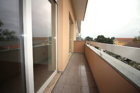 Apartamento Remodelado com boas varandas