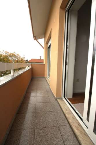 Apartamento Remodelado com boas varandas