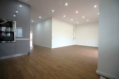 Apartamento Remodelado com boas varandas
