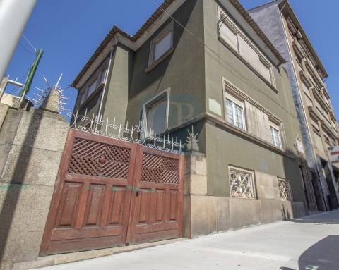 Moradia T6 - Campo 24 de Agosto, Bonfim