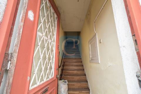 Moradia T4 para Restaurar, no centro de Matosinhos