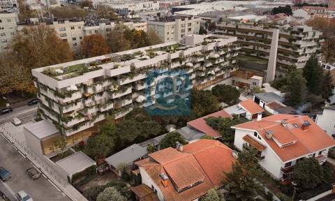 Apartamento T1 no empreendimento Oporto Metropolitano
