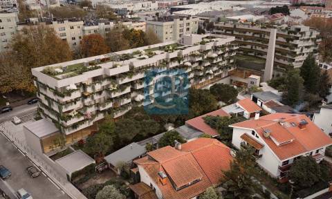 Apartamento T1 no empreendimento Oporto Metropolitano