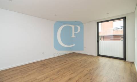 Apartamento T2 novo, na Azenha, Paranhos