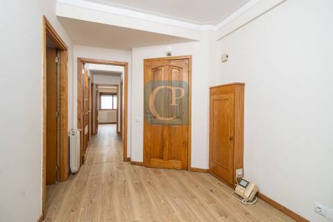 Apartamento T3 no Centro de Gaia