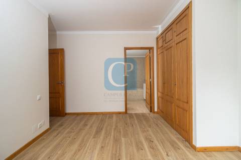 Apartamento T3 no Centro de Gaia