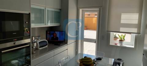 Apartamento T3 com terraço à Areosa, Rio Tinto