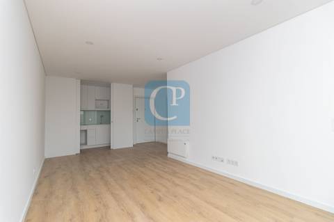 Apartamento T1 novo com varanda - Empreendimento Agra Campus