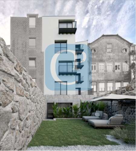 Apartamento T2 Duplex, com varanda em construção - Cedofeita