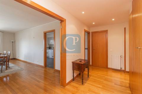 Apartamento T3 equipado e semi-mobilado na Prelada, Porto