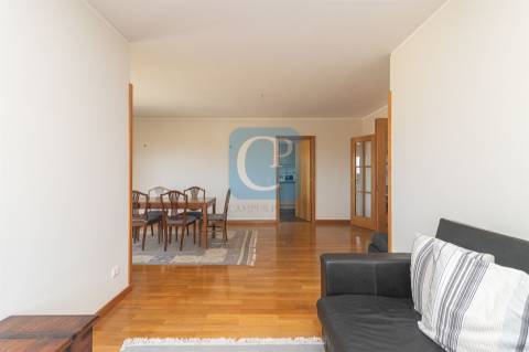Apartamento T3 equipado e semi-mobilado na Prelada, Porto
