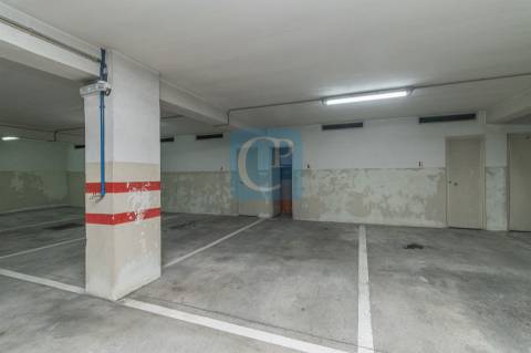 Apartamento T1 mobilado e equipado, ao Colégio Luso-Francês