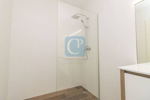 Apartamento T3 novo com terraço, em Cedofeita, Porto