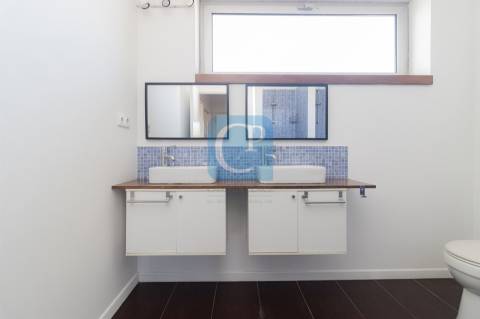 Andar moradia T3 duplex na Boavista à Marechal