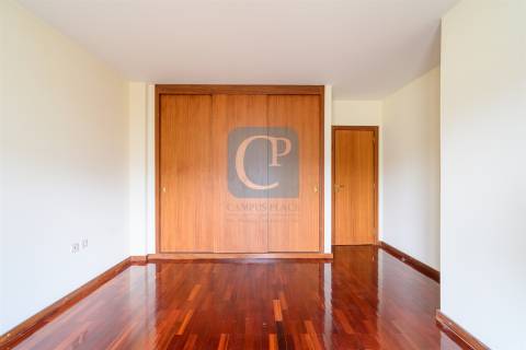 Moradia V4+1 ao Freixo, Campanhã, Porto