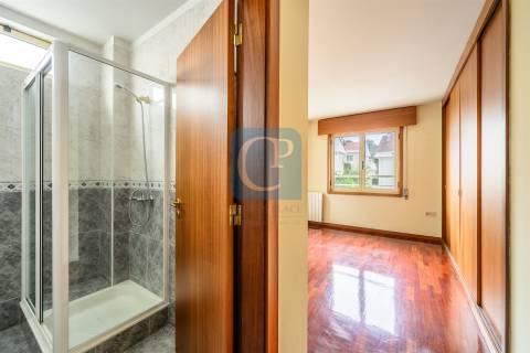 Moradia V4+1 ao Freixo, Campanhã, Porto