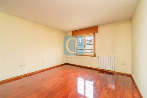 Moradia V4+1 ao Freixo, Campanhã, Porto