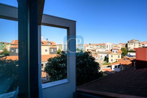 Apartamento T1 equipado e mobilado em Miragaia, Porto