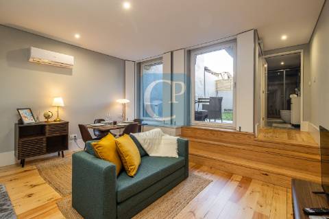 Apartamento T0 equipado e mobilado em Bonfim, Porto