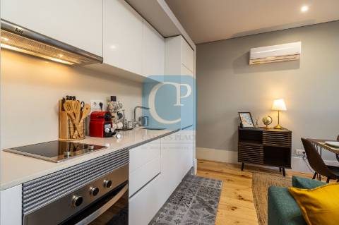 Apartamento T0 equipado e mobilado em Bonfim, Porto