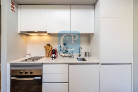Apartamento T0 equipado e mobilado em Bonfim, Porto