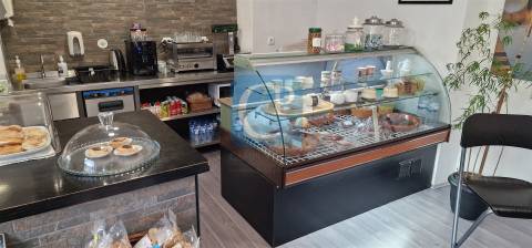 Cafetaria/Mercearia completamente equipada em Rio Tinto