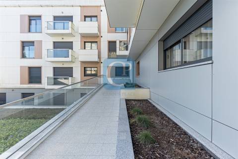 Apartamento T2 equipado, próximo do Hospital de São João