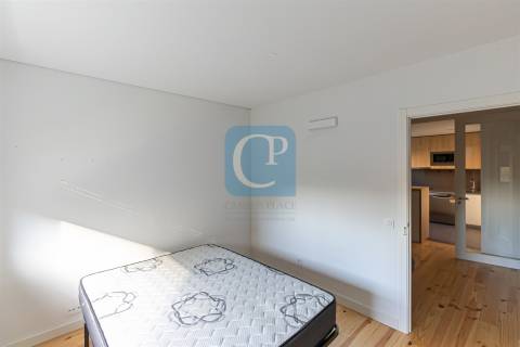 Apartamento T2 equipado, próximo do Hospital de São João