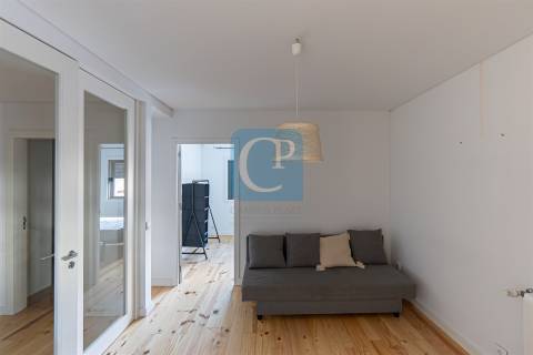 Apartamento T2 equipado, próximo do Hospital de São João