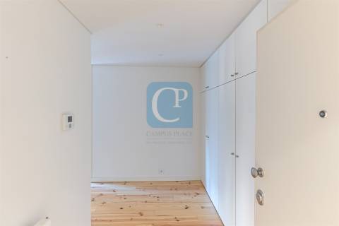 Apartamento T2 equipado, próximo do Hospital de São João