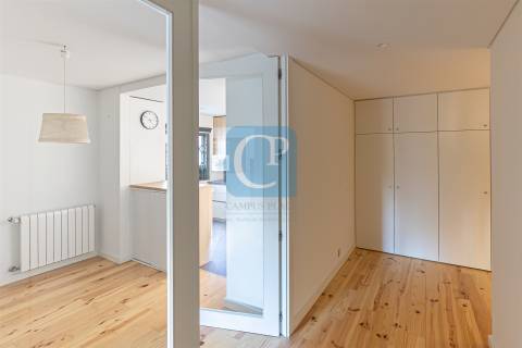 Apartamento T2 equipado, próximo do Hospital de São João