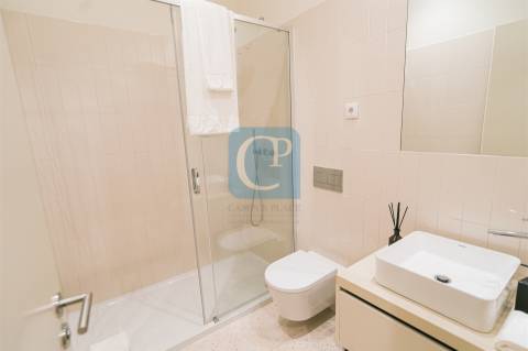 Apartamento T2 Kit, Empreendimento Trindade, na Baixa do Porto