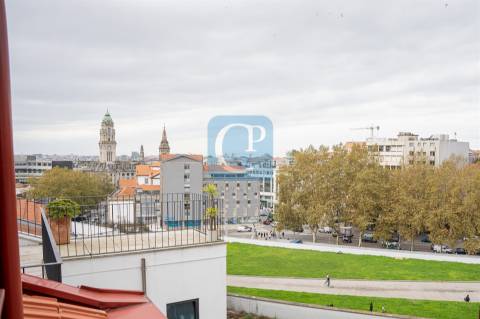 Apartamento T2 Duplex, Empreendimento Trindade, na Baixa do Porto