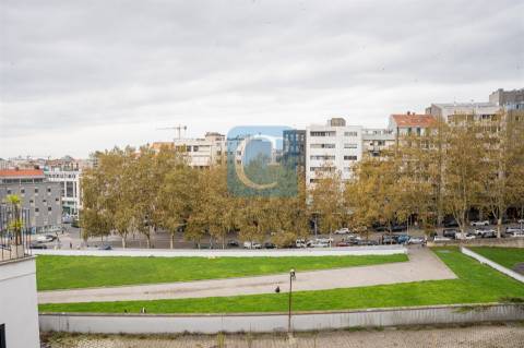Apartamento T2 Duplex, Empreendimento Trindade, na Baixa do Porto