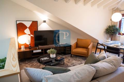 Apartamento T2 Duplex, Empreendimento Trindade, na Baixa do Porto