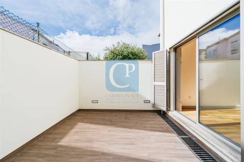 Moradia Geminada V3+2 ao Hospital São João, Paranhos, Porto