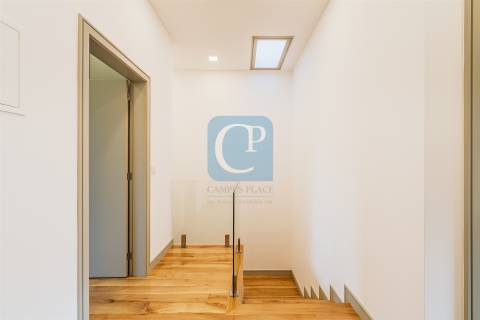 Moradia Geminada V3+2 ao Hospital São João, Paranhos, Porto