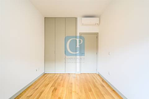 Moradia Geminada V3+2 ao Hospital São João, Paranhos, Porto