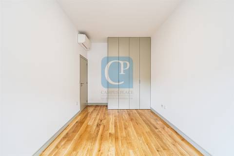 Moradia Geminada V3+2 ao Hospital São João, Paranhos, Porto