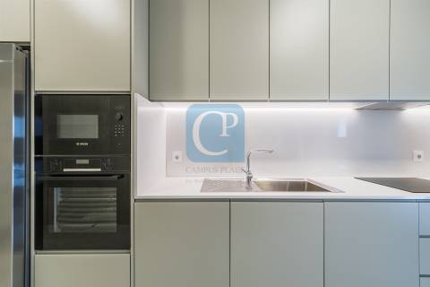 Moradia Geminada V3+2 ao Hospital São João, Paranhos, Porto