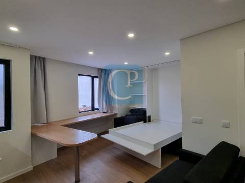 Apartamento T0 Kit novo, ao Hospital de S. João
