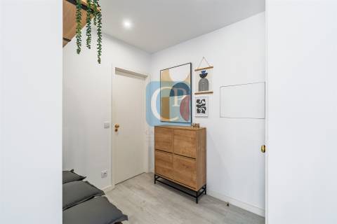 Apartamento T1 com terraço em Leça da Palmeira