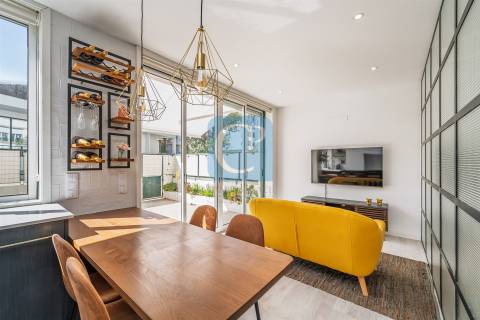 Apartamento T1 com terraço em Leça da Palmeira