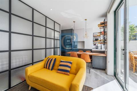 Apartamento T1 com terraço em Leça da Palmeira