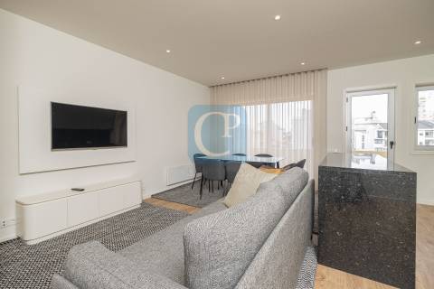 Apartamento T2 remodelado em Cedofeita, Porto