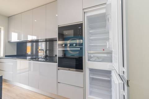 Apartamento T2 remodelado em Cedofeita, Porto