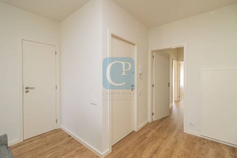 Apartamento T2 remodelado em Cedofeita, Porto