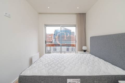 Apartamento T2 remodelado em Cedofeita, Porto