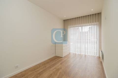 Apartamento T2 remodelado em Cedofeita, Porto